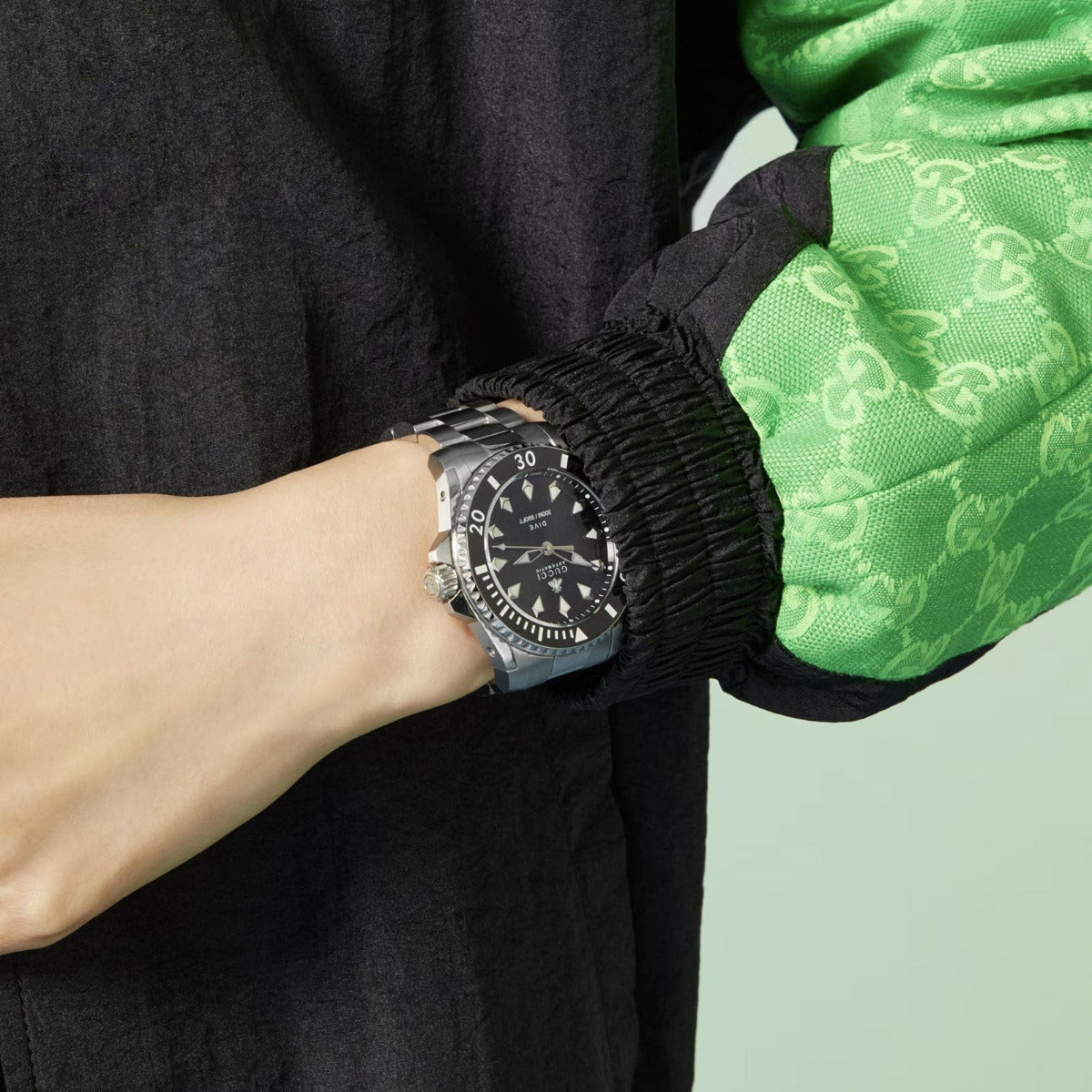 Gucci - Dive Automatic - YA136.353