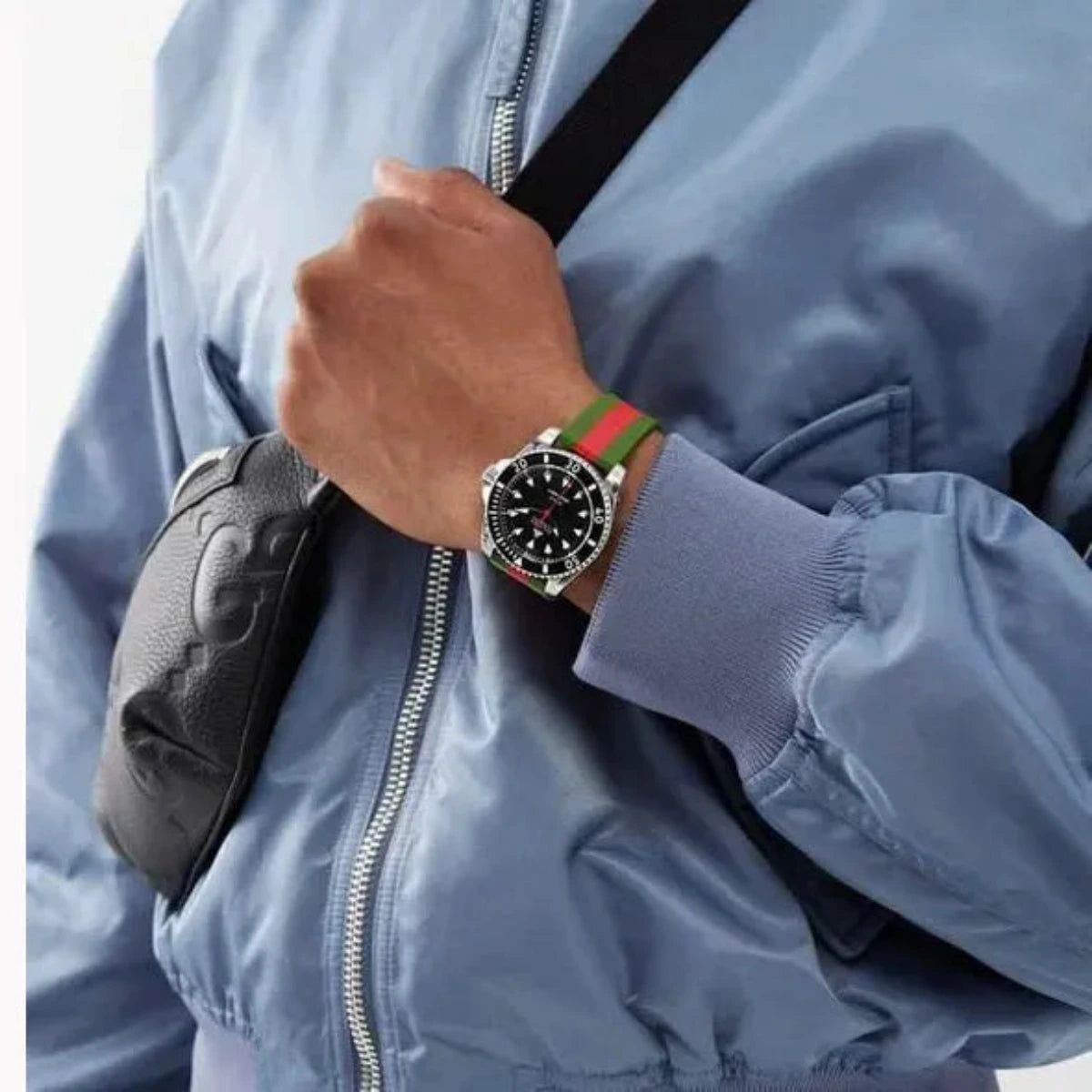 Gucci - Dive Automatic - YA136.349