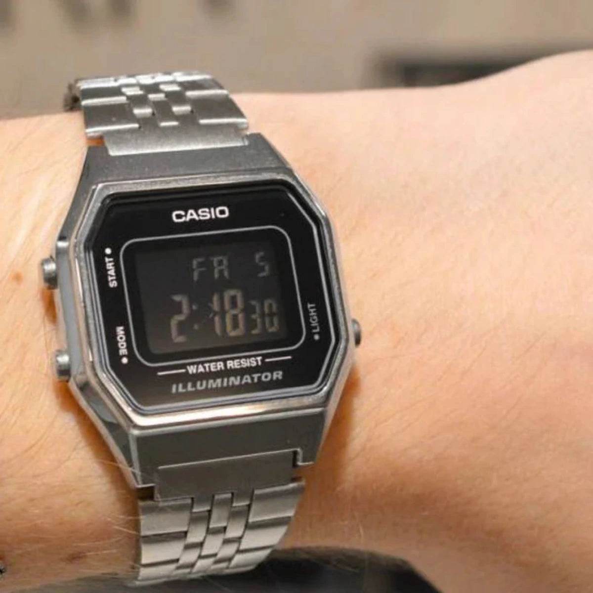 Casio - Vintage - LA680WA-1BDF