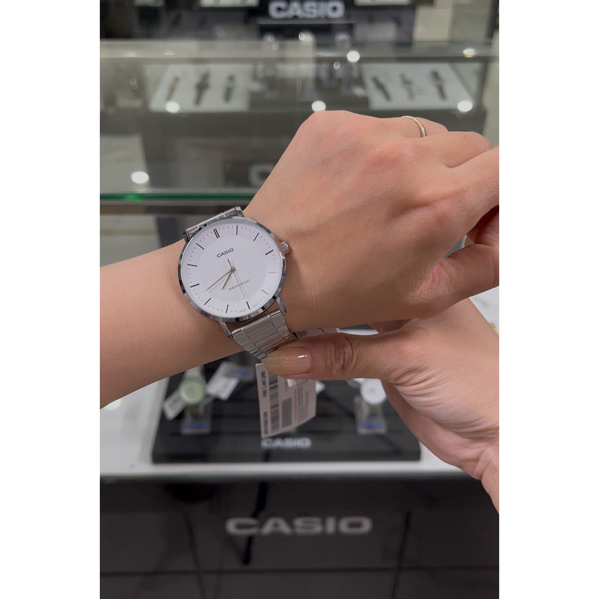 Casio - General - MTP-VT04D-7EDF