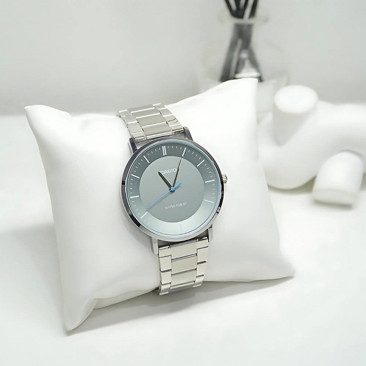 Casio - General - MTP-VT04D-8EDF