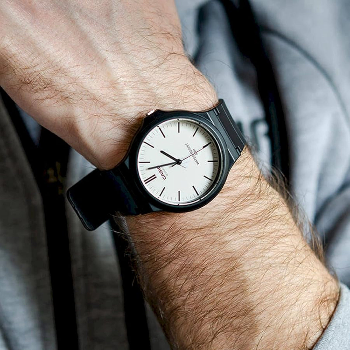 Casio - General - MW-240-7EVDF