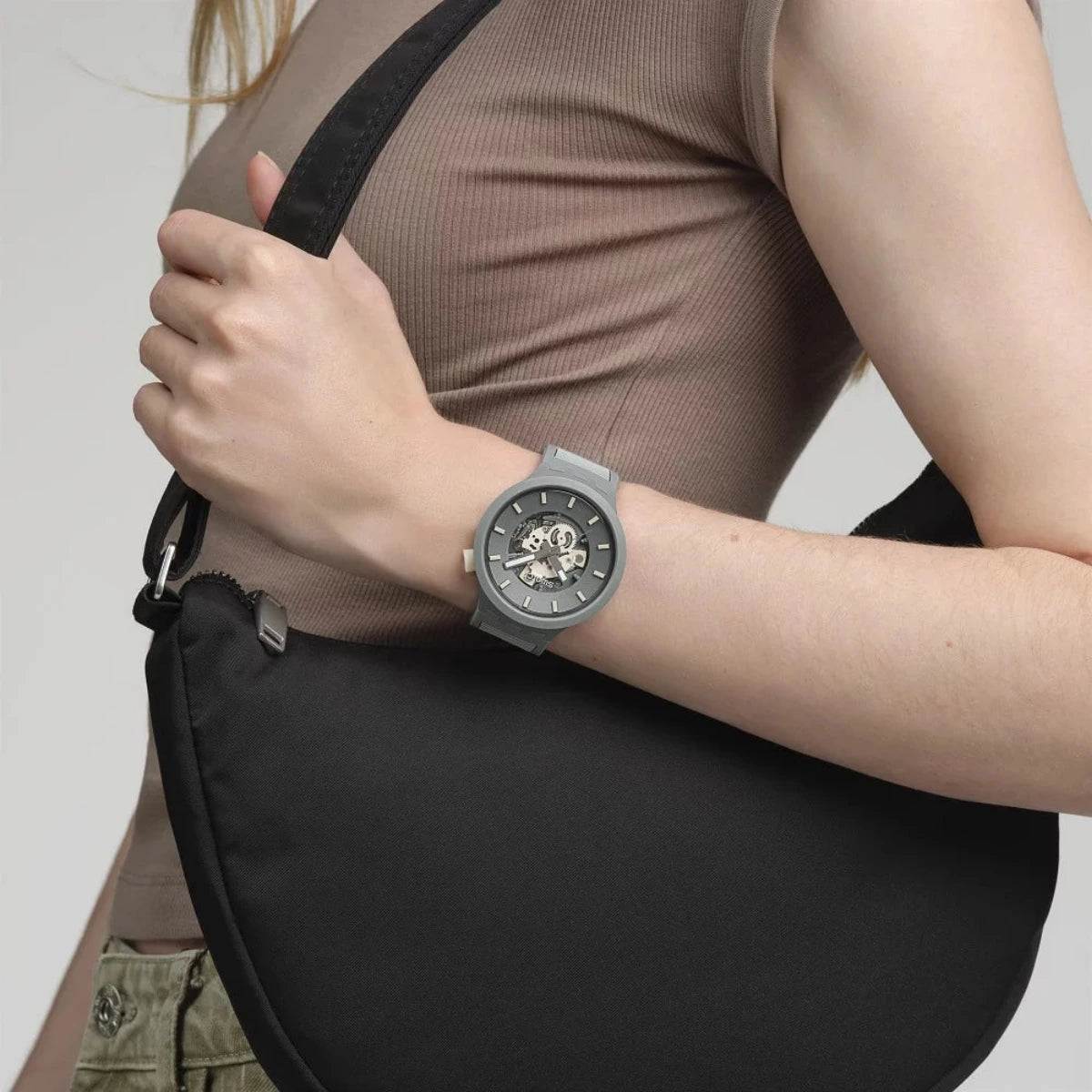 Swatch - THRU THE HORIZON - SB05M102