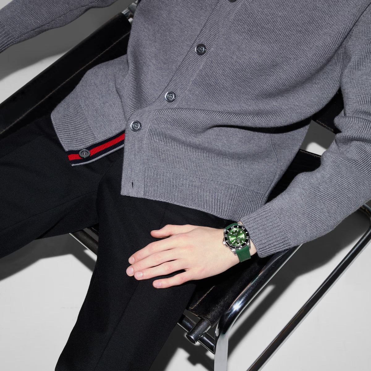 Gucci - Dive Automatic - YA136.360